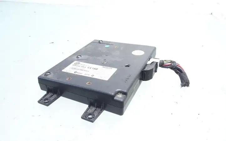 Volkswagen PASSAT B6 (2005 - 2010) 3C0035729E Блок GSM — фото 1