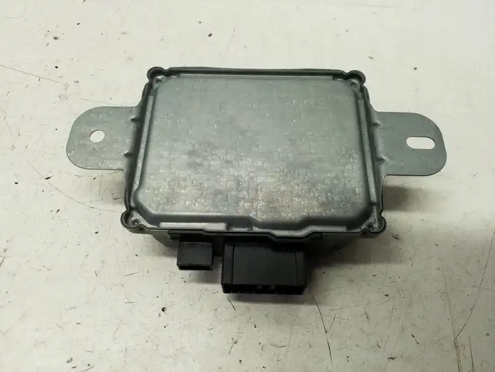 Opel Antara (2011 - 2017) 13306647 Блок GSM — фото 3