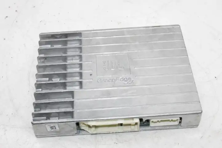 Toyota Prius+ (ZVW40) (2011 - 2018) 862800W831 Блок Hi-Fi аудиосистемы — фото 4