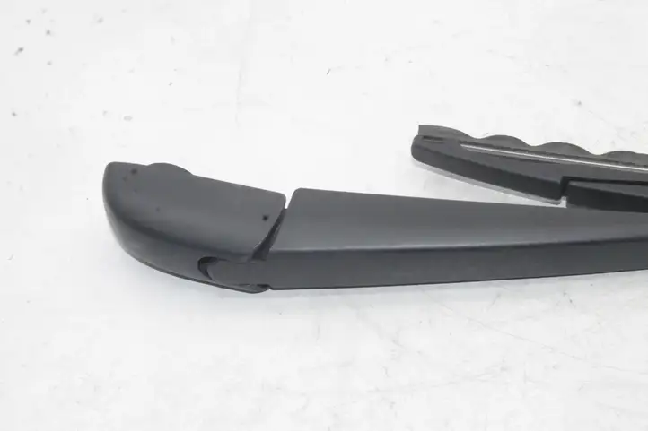 Toyota Prius+ (ZVW40) (2011 - 2018)   Стеклоочиститель заднего стекла