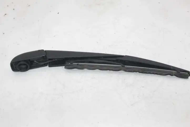 Toyota Prius+ (ZVW40) (2011 - 2018)   Стеклоочиститель заднего стекла