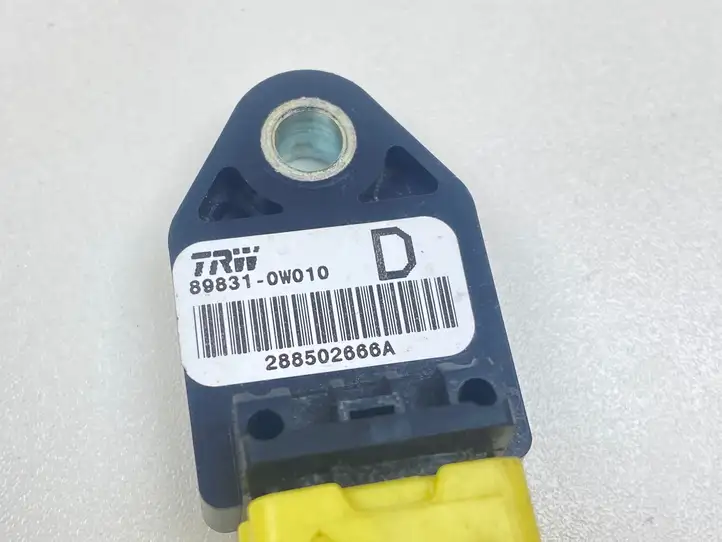 Toyota Corolla Verso AR10 (2004 - 2009) 89831OWO10 Датчик удара SRS — фото 3
