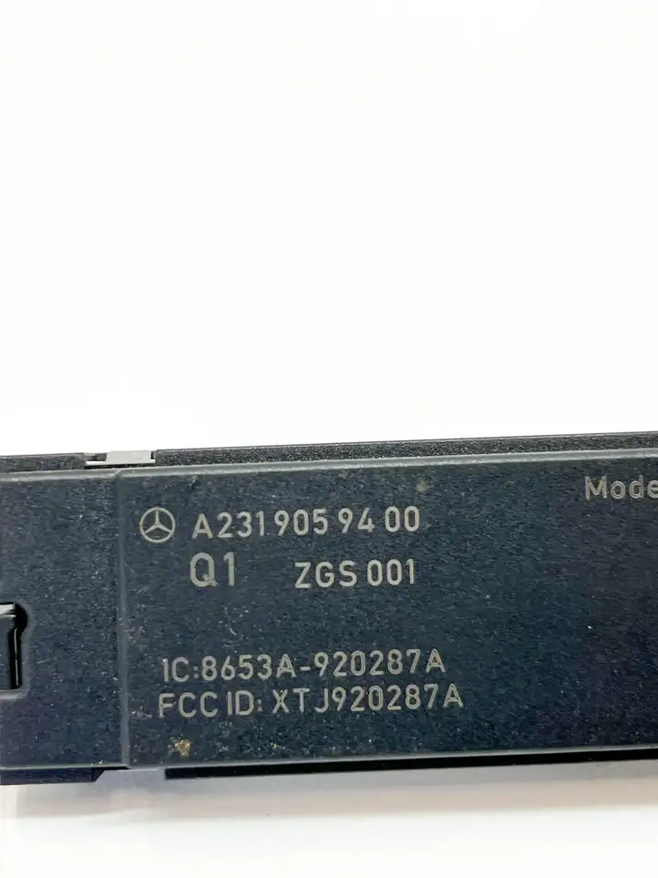 Mercedes-Benz SL R231 A2319059400 Усилитель антенны — фото 9