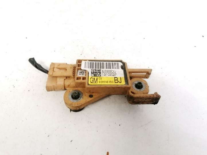 Opel Signum (2002 - 2008)  13102027 Датчик удара надувных подушек