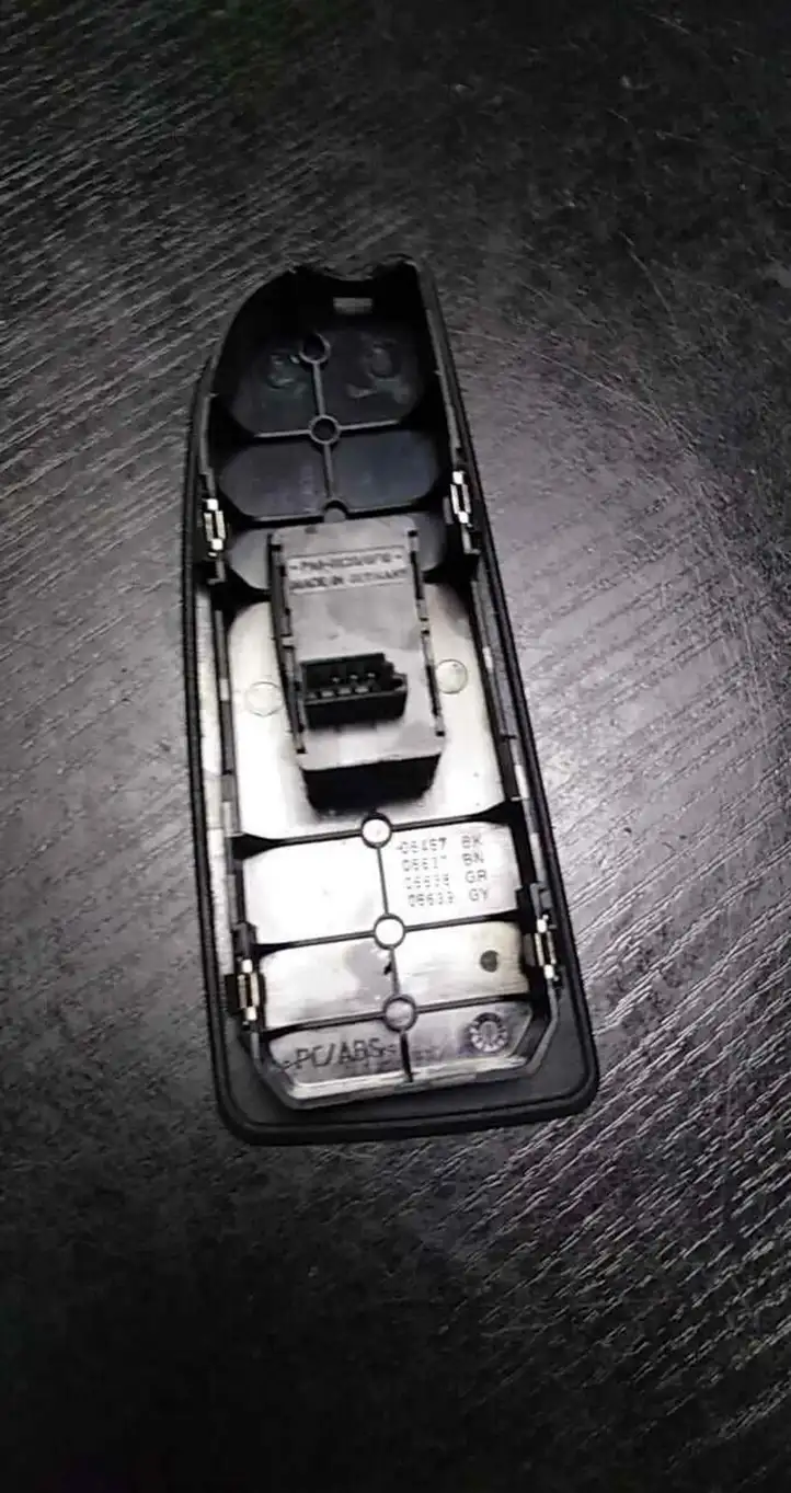 BMW 1 E81 E87 (2004 - 2011) 6970247 Кнопка стеклоподъемников — фото 2