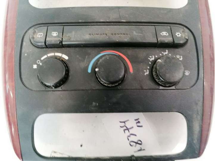 Dodge Grand Caravan (1998 - 2007)  05134625AA Блок управления кондиционера воздуха / климата/ печки (в салоне)