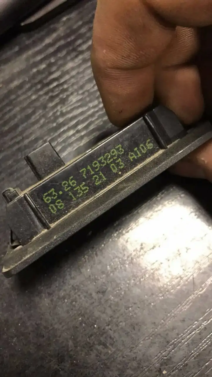 BMW 3 F30 F35 F31 (2012 - 2018) 7193293 Подсветка номера — фото 1