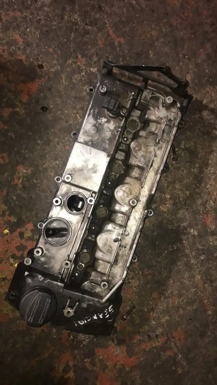 Mercedes-Benz Sprinter W901 W902 W903 W904 (1995 - 2007) 6460161905 Крышка головки блока цилиндров — фото 1