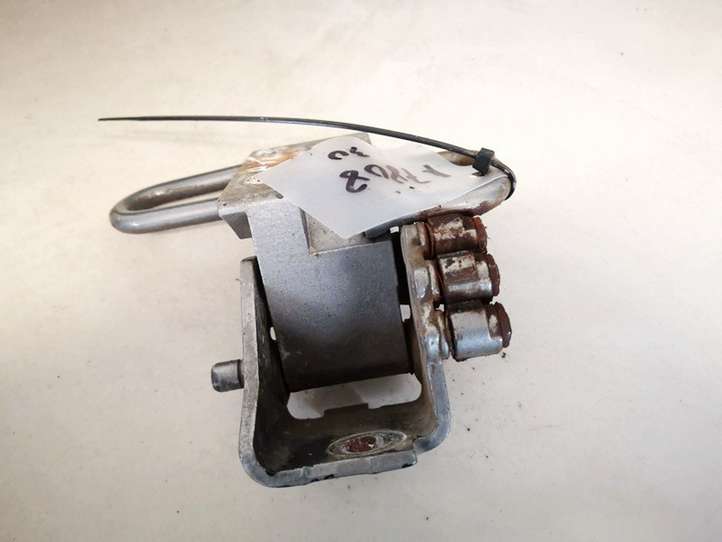 Audi A6 (1997 - 2001)  4b0831411b Верхняя петля передней двери