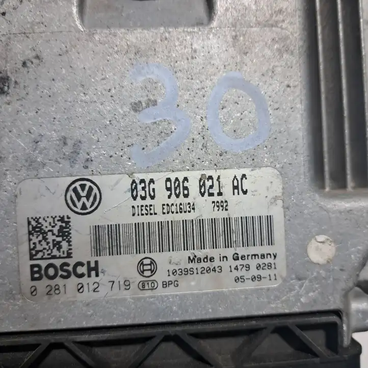 Volkswagen PASSAT B6 (2005 - 2010) 03G906021AC Блок управления двигателем (ЭБУ) — фото 2