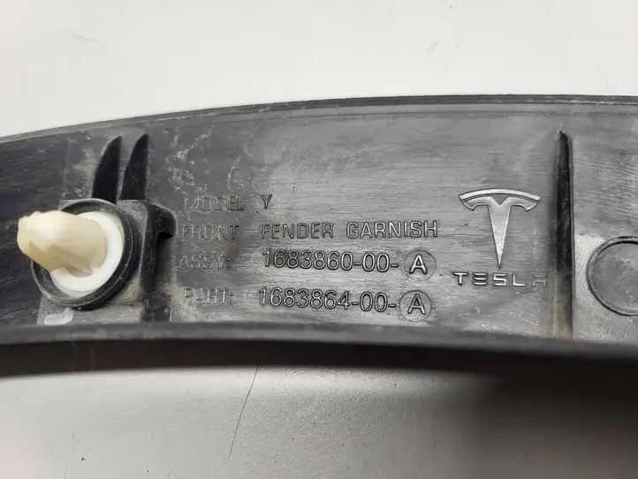 Tesla Model Y (2019 - 2024) 168386000A Накладка колесной арки — фото 2