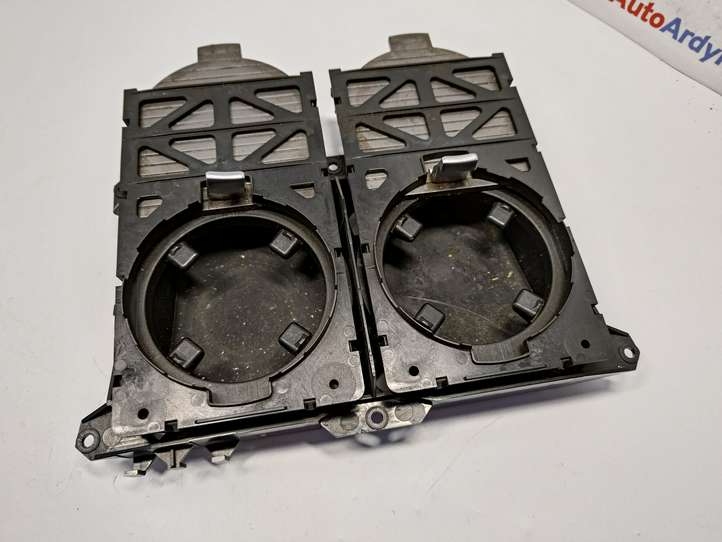 BMW 7 E65 E66 (2001 - 2008)  51168223413 Держатель чашки