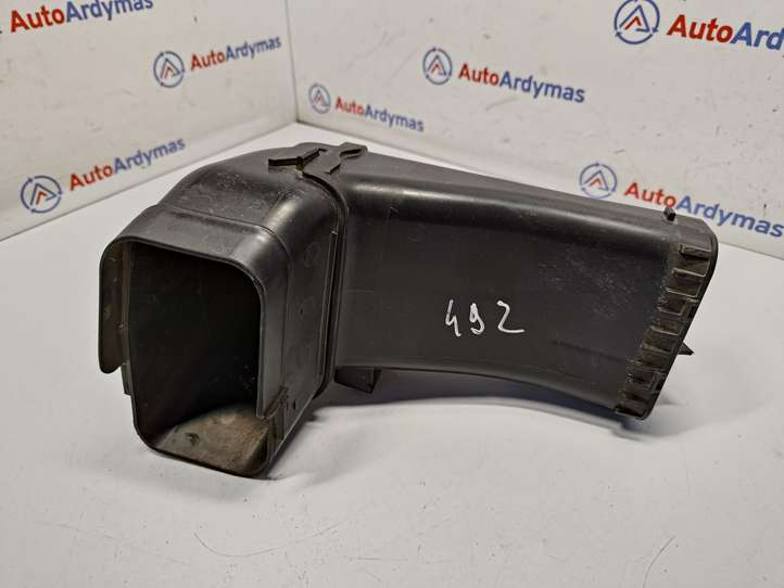 BMW 3 F30 F35 F31 (2012 - 2018)  13717597584 Деталь (детали) канала забора воздуха
