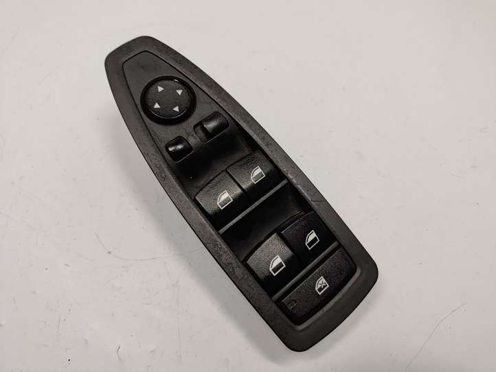 BMW 3 F30 F35 F31 (2012 - 2018)  9208111 Кнопка стеклоподъемников