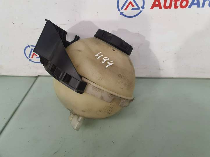 BMW 3 F30 F35 F31 (2012 - 2018)  12637591534 Расширительный бачок охлаждающей жидкости