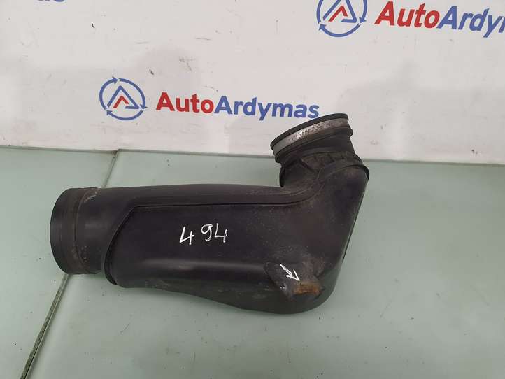 BMW 3 F30 F35 F31 (2012 - 2018)  13717605045 Деталь (детали) канала забора воздуха
