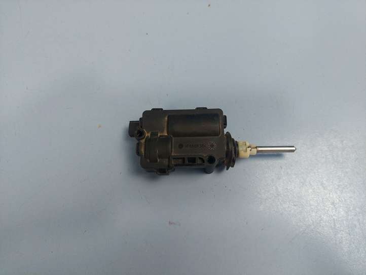 Opel Vectra (2002 - 2005)  24438209 Электропривод центрального замка крышки бака