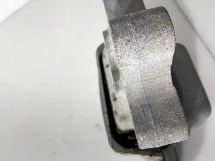 Volkswagen PASSAT B7 (2011 - 2014) 1KO199555 Опора двигателя — фото 2