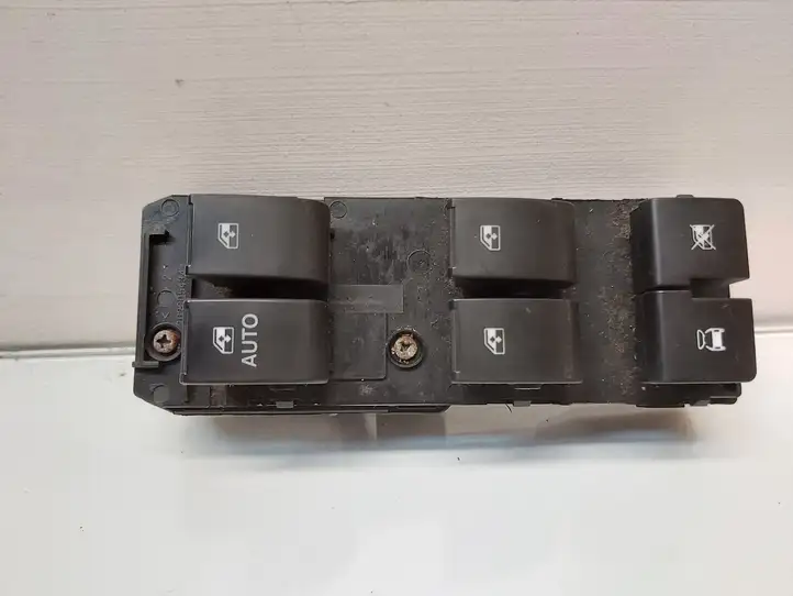 Chevrolet Captiva (2011 - 2013) 202005436 Кнопка стеклоподъемников — фото 1