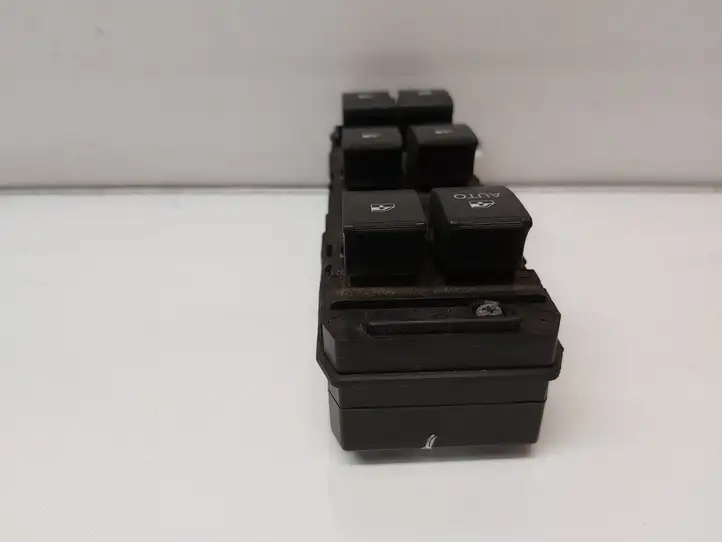 Chevrolet Captiva (2011 - 2013) 202005436 Кнопка стеклоподъемников — фото 3