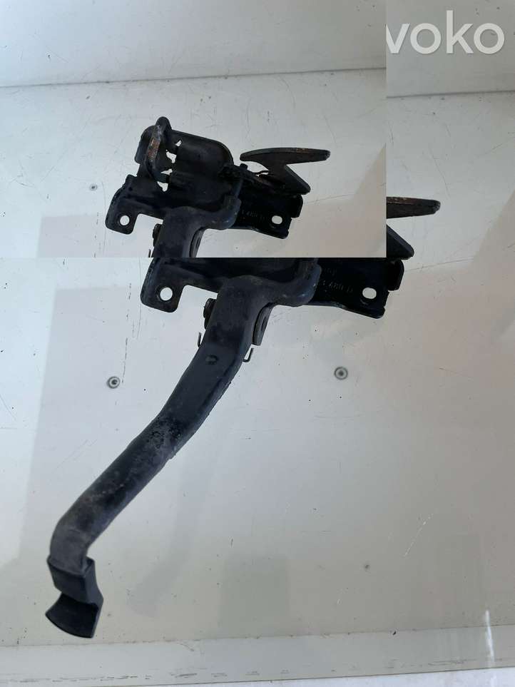 Audi A4 (2000 - 2006)  8E0823480D Замок капота
