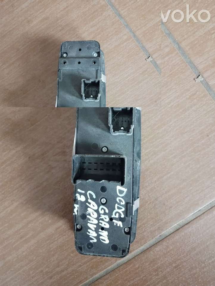 Dodge Grand Caravan (2007 - 2020)  68110871AA Кнопка стеклоподъемников