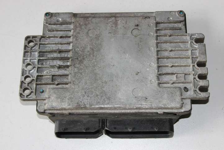 Nissan Micra (2003 - 2007)  MEC32040 Блок управления двигателя