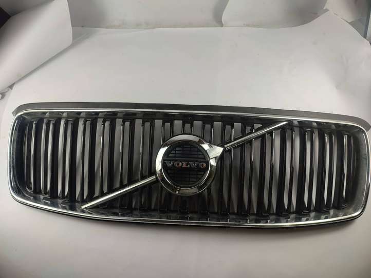 Volvo XC90 (2014 - 2019)  31425933 Верхняя решётка