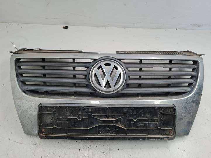 Volkswagen PASSAT B6 (2005 - 2010)   Верхняя решётка