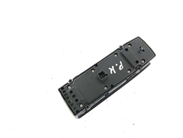 Mercedes-Benz C W204 (2007 - 2014)  A2128208210 Кнопка стеклоподъемников