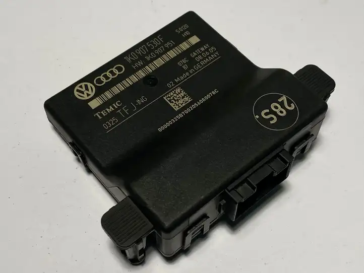 Skoda Octavia Mk2 (1Z) (2004 - 2013) 1K0907530F Модуль Gateway — фото 1