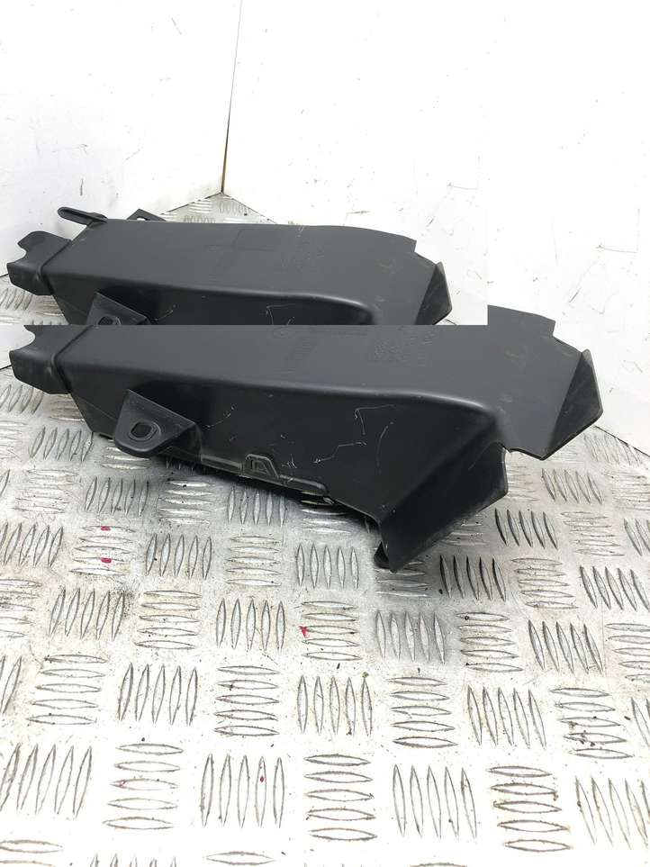 BMW 7 F01 F02 F03 F04 (2008 - 2016)  7898881 Деталь (детали) канала забора воздуха