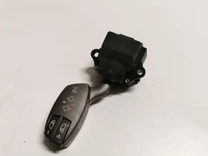BMW 7 E65 E66 (2001 - 2008) 6911516 Подрулевой переключатель — фото 1