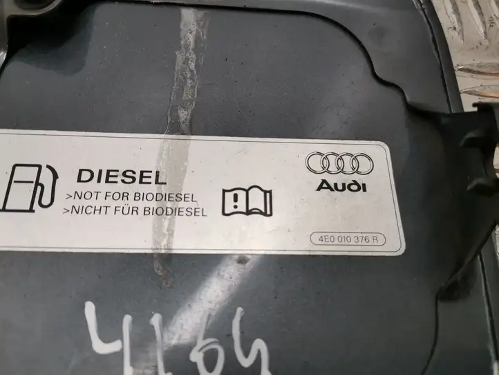 Audi A4 S4 B7 8E 8H (2004 - 2009) 4E0010376R Крышка топливного бака — фото 2
