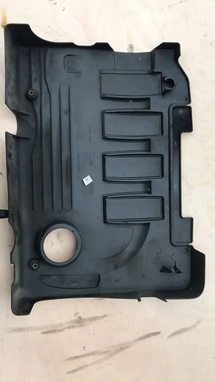 Opel Astra H (2004 - 2009) 55556745 Крышка двигателя декоративная — фото 2