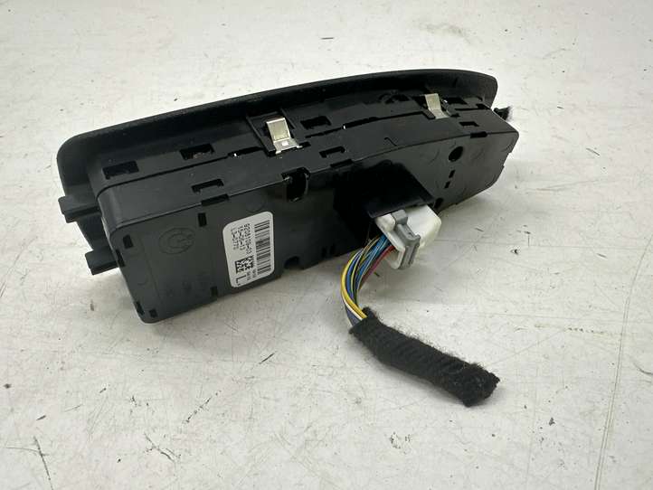 BMW 3 F30 F35 F31 (2012 - 2018)  9208109 Кнопка стеклоподъемников