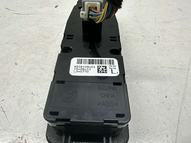 BMW 3 F30 F35 F31 (2012 - 2018)  9208109 Кнопка стеклоподъемников