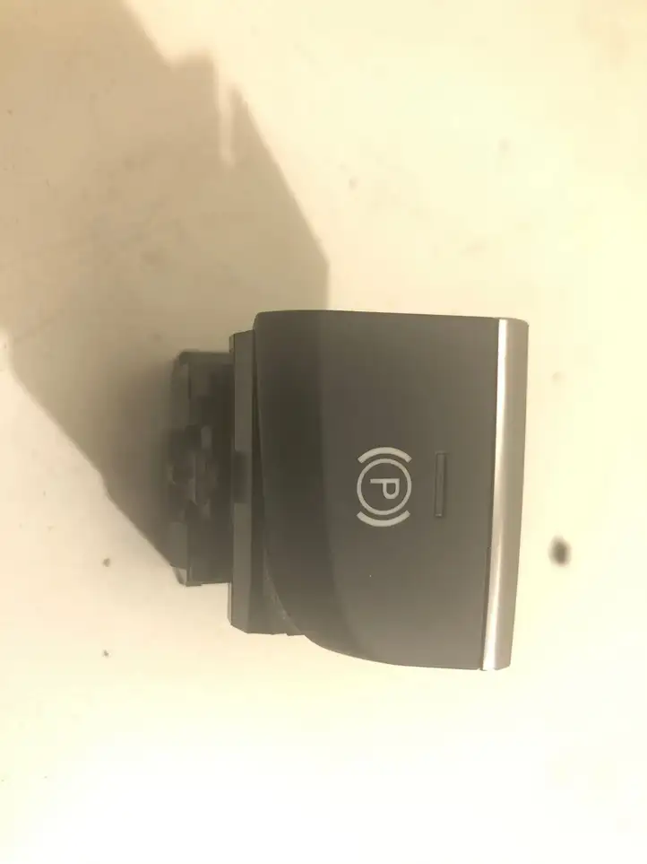 Audi A3/S3 8V (2016 - 2020) 161820485 Кнопка ручного тормоза — фото 1
