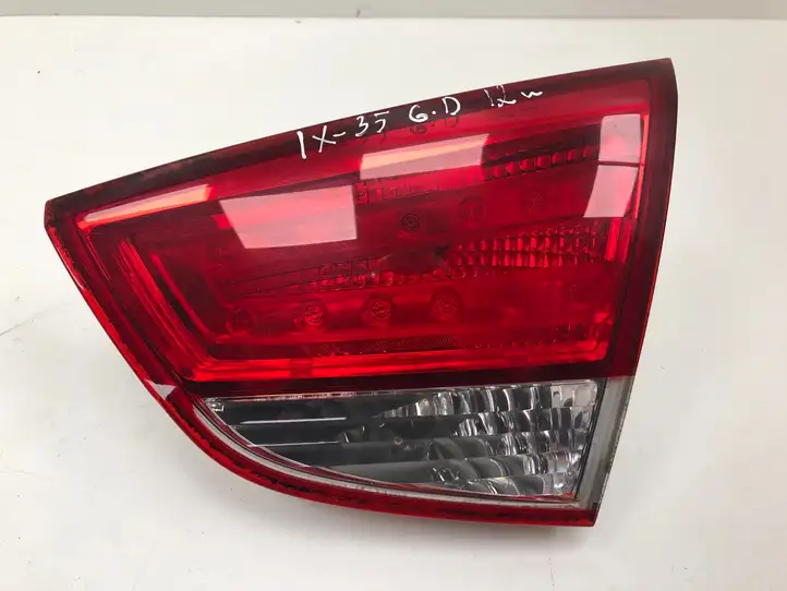 Hyundai ix35 (2009 - 2013) 924062Y0 Задний фонарь в крышке багажника — фото 1