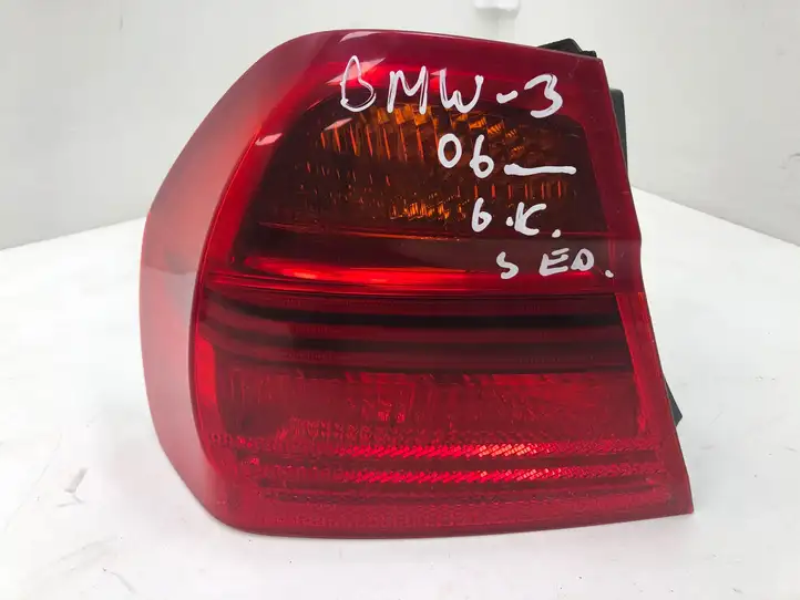 BMW 3 E90 E91 (2005 - 2012) 6937457 Задний фонарь в кузове — фото 1