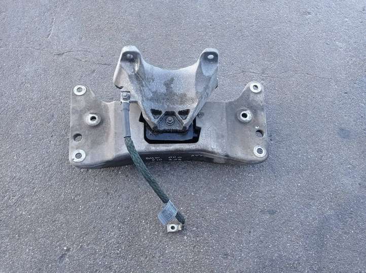 BMW 5 F10 F11 (2009 - 2016)  6781229 Кронштейн