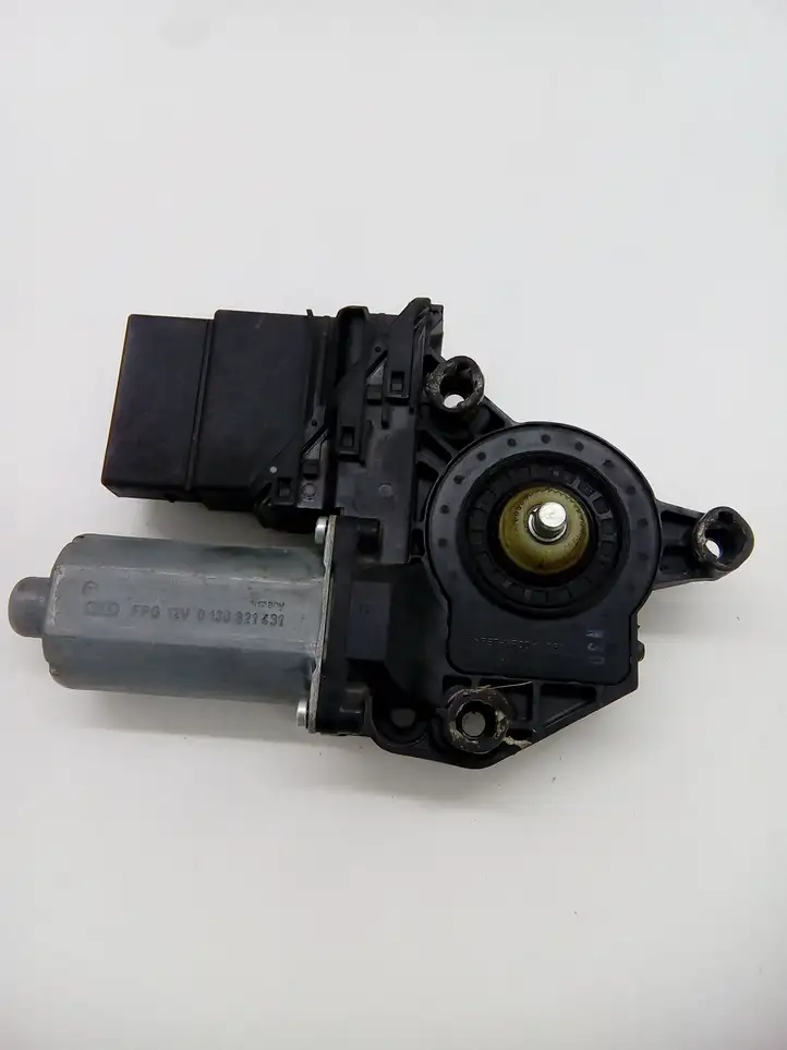 Volkswagen Golf Plus (2004 - 2008) 5M0839401B Стеклоподъемник задней двери — фото 2