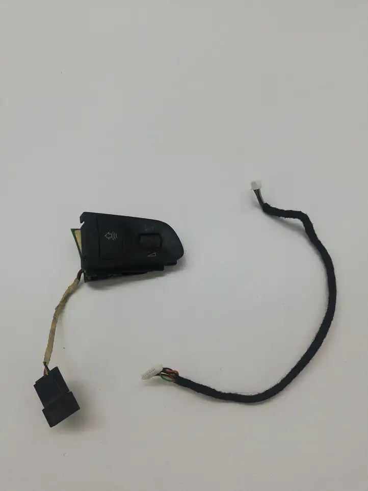 Audi A6 S6 C6 4F (2004 - 2008) 4E0951527F Кнопки на рулевом колесе — фото 1