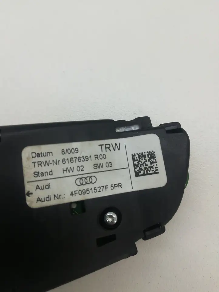 Audi A6 S6 C6 4F (2004 - 2008) 4E0951527F Кнопки на рулевом колесе — фото 2