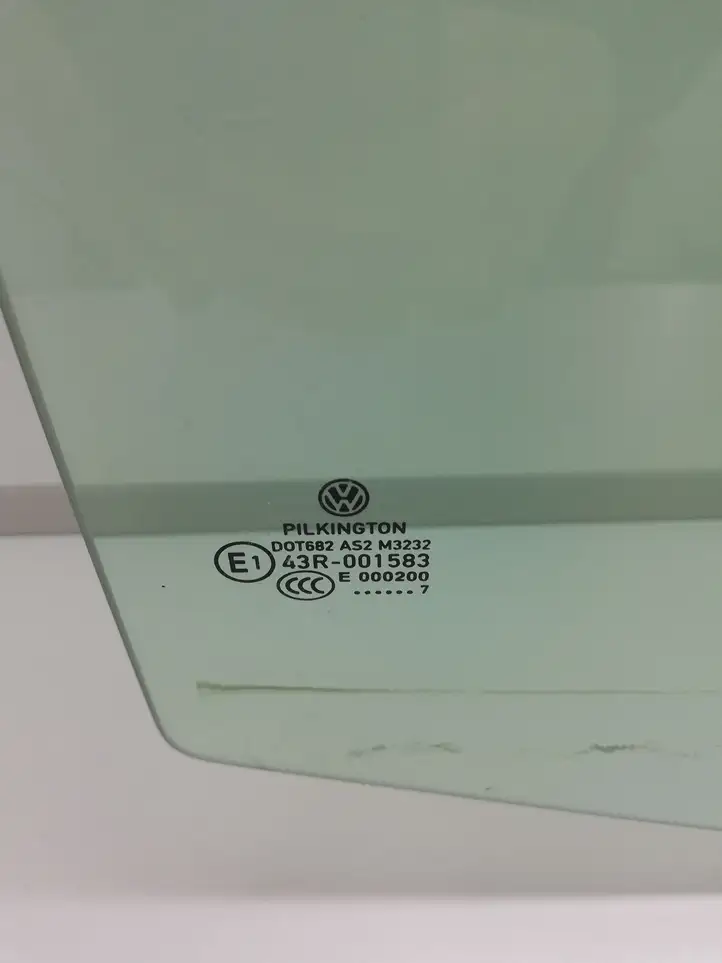 Volkswagen Touran I (2003 - 2010) 43R001583 Стекло задней двери — фото 2