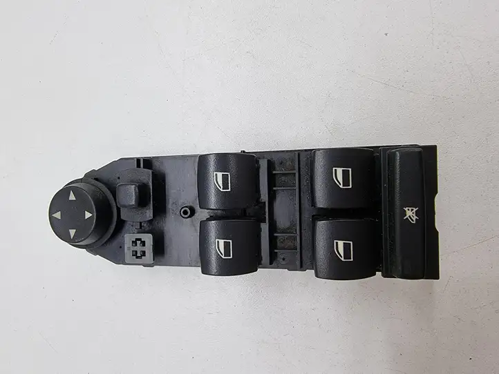 BMW 5 E60 E61 (2004 - 2010) 6951924 Кнопка стеклоподъемников — фото 1