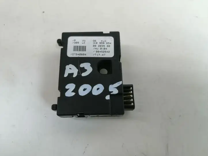 Audi A3/S3 8P (2003 - 2005) 1K0959654 Датчик угла поворота руля — фото 1