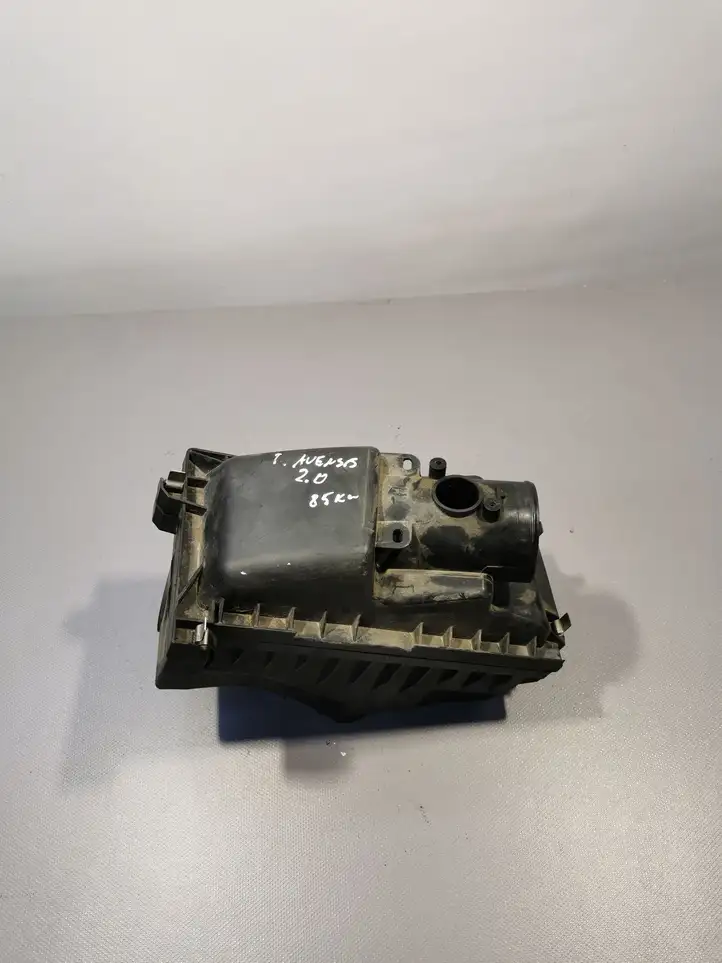 Toyota Avensis T250 (2003 - 2006) Корпус воздушного фильтра — фото 1