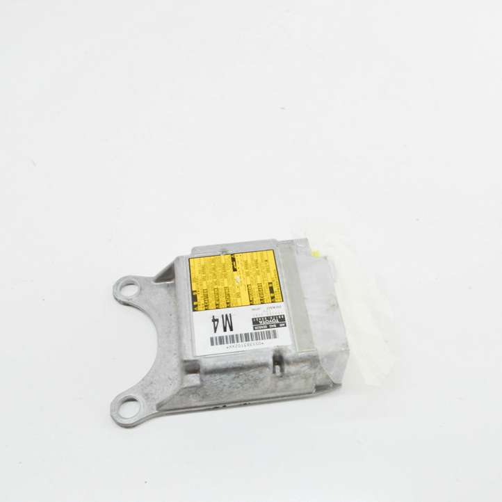 Toyota Land Cruiser (J150) (2009 - )  8917060451 Блок управления надувных подушек