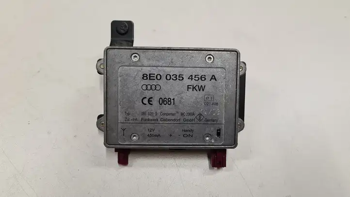 Audi A4 S4 B6 8E 8H (2000 - 2006) 8E0035456A Усилитель антенны — фото 1